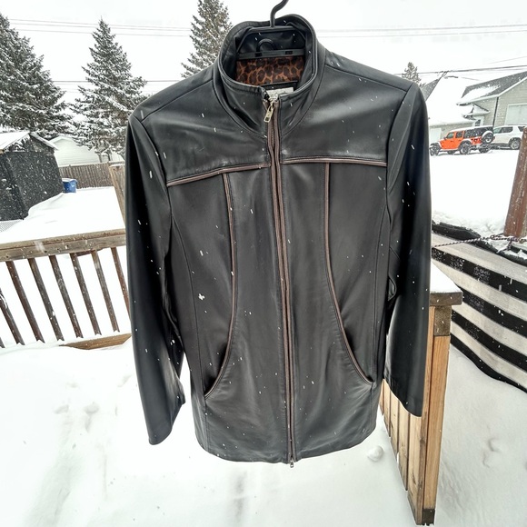 Soft Lambskin Genuine Leather Jacket with Leopard-print Lining - Picture 6 of 16